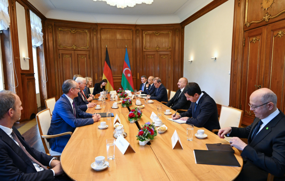 Presidents of Azerbaijan and Germany held expanded meeting VIDEO