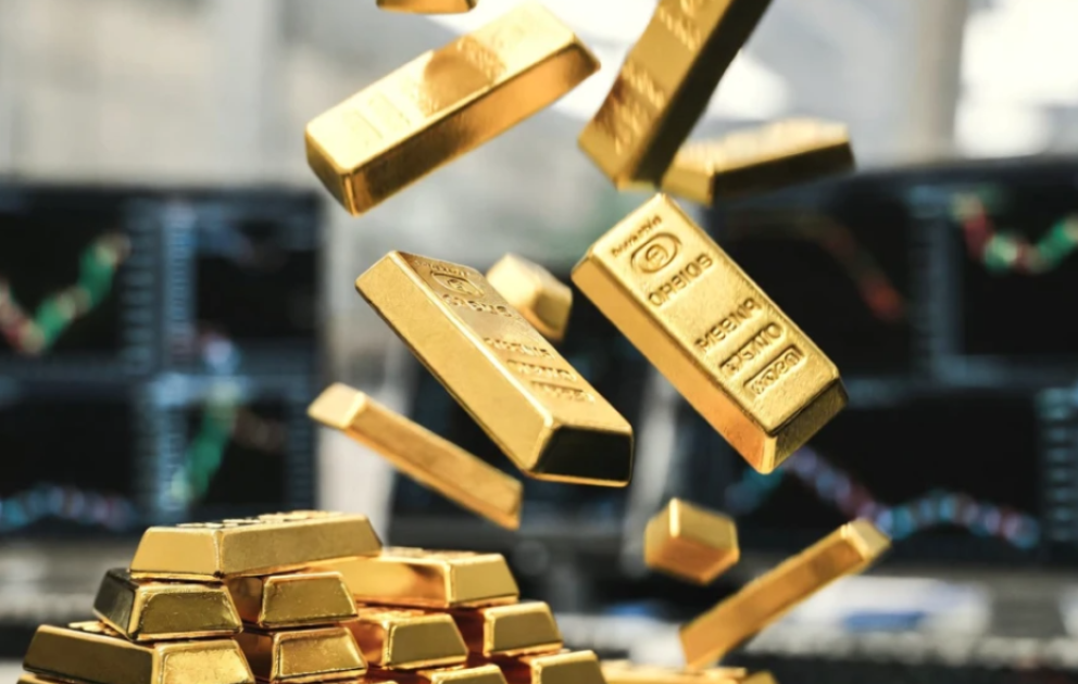 Унция золота продается дороже 4137 долларов ВИДЕО