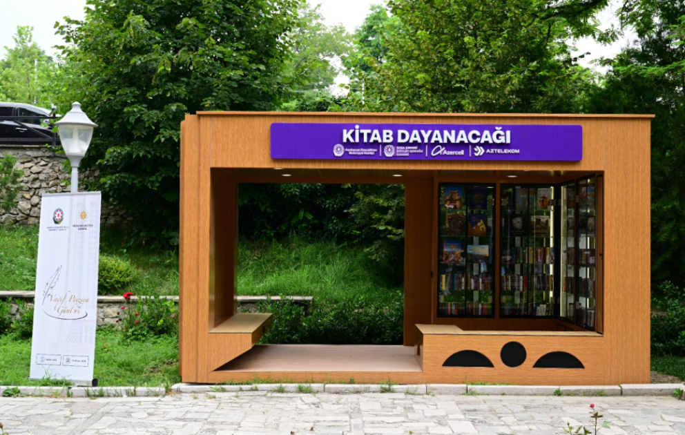 Şuşada yaradılan “Kitab dayanacağı” sakinlərin və qonaqların marağına səbəb olub VİDEO