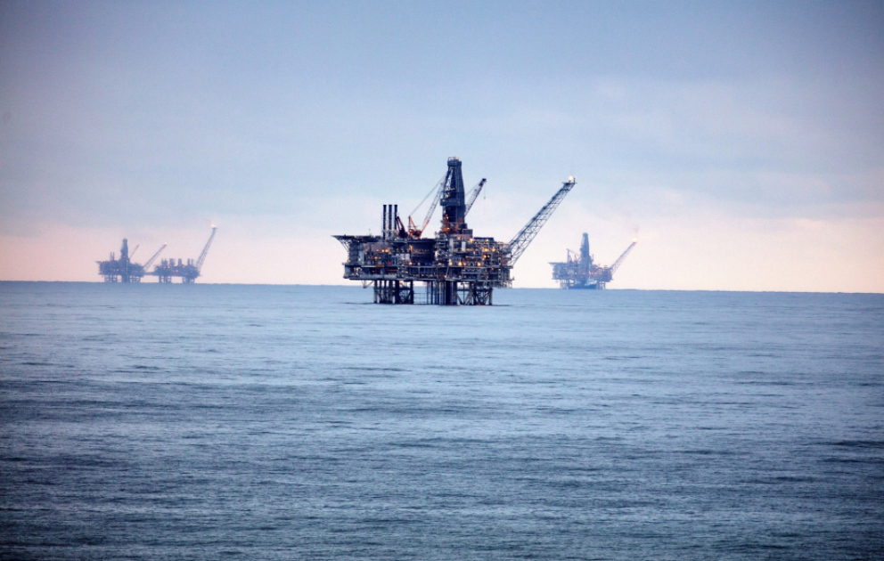 Азербайджанская нефть торгуется по цене 102 доллара ВИДЕО