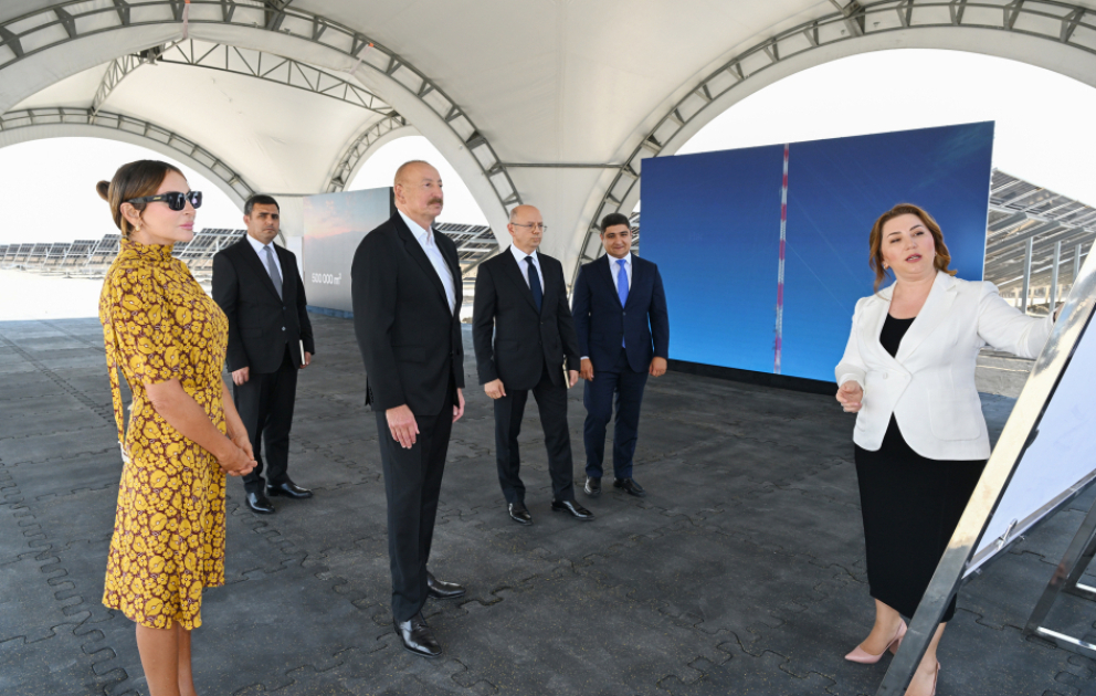 Präsident Ilham Aliyev informiert sich über Bau von zwei Solarkraftwerken in Nachtschiwan  VIDEO