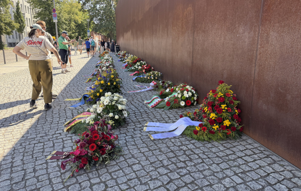 Berlin divarının inşasından 65 il ötür: Almaniya tarixinin acı dərsləri və dinc sülh nümunəsi  REPORTAJ  VİDEO