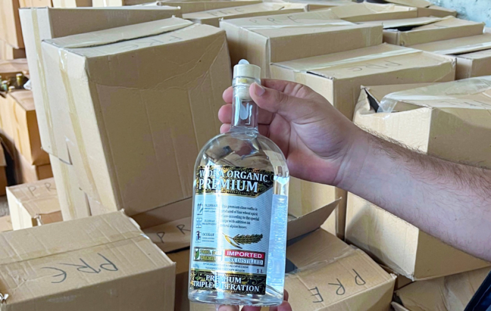 Naxçıvanda külli miqdarda saxta aksiz markalı alkoqollu içkilər aşkarlanıb VİDEO