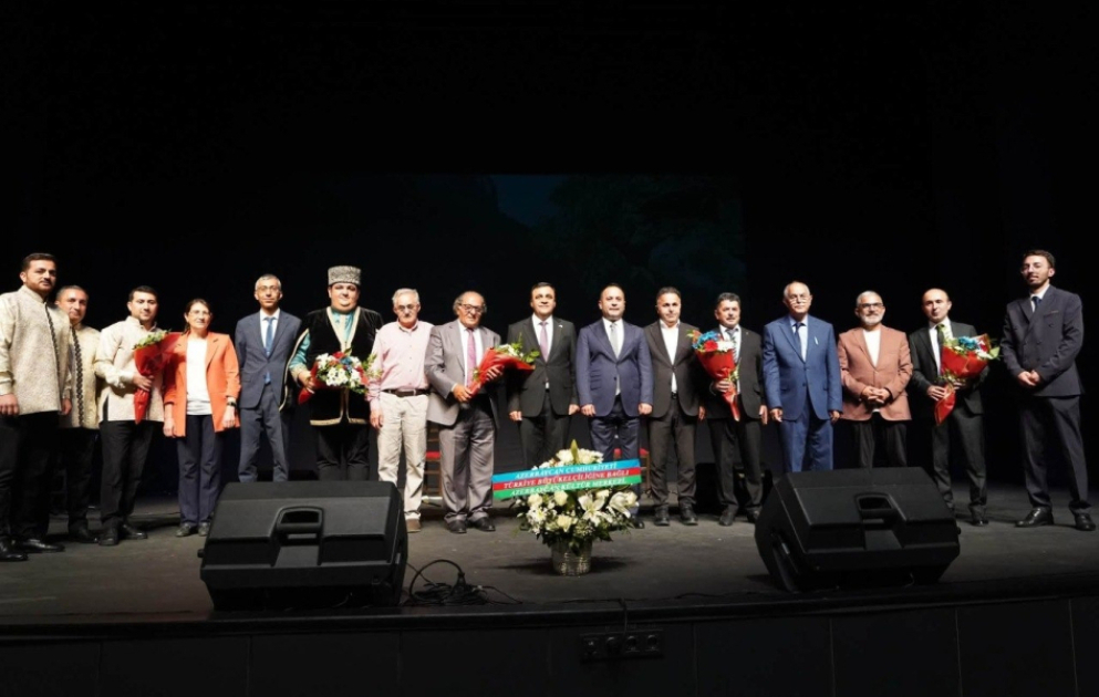 Sazın və sözün birliyi: Ərzurumda Türk dünyasının aşıq sənəti təbliğ olunub VİDEO