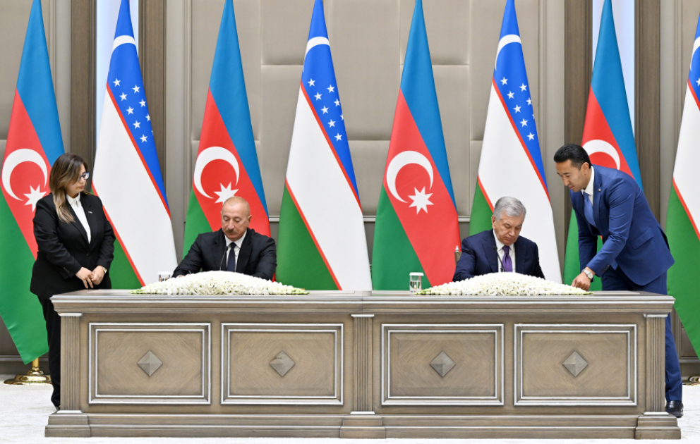 Une cérémonie de signature et d'échange de documents Azerbaïdjan-Ouzbékistan s'est tenue à Tachkent VIDEO