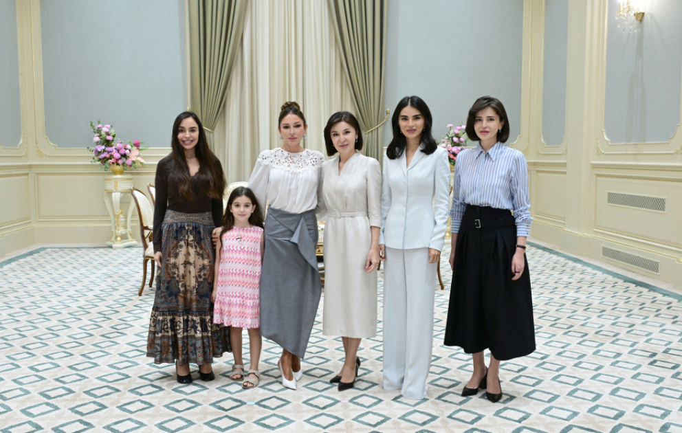 First Ladies of Azerbaijan and Uzbekistan held one-on-one meeting over tea in Tashkent VIDEO