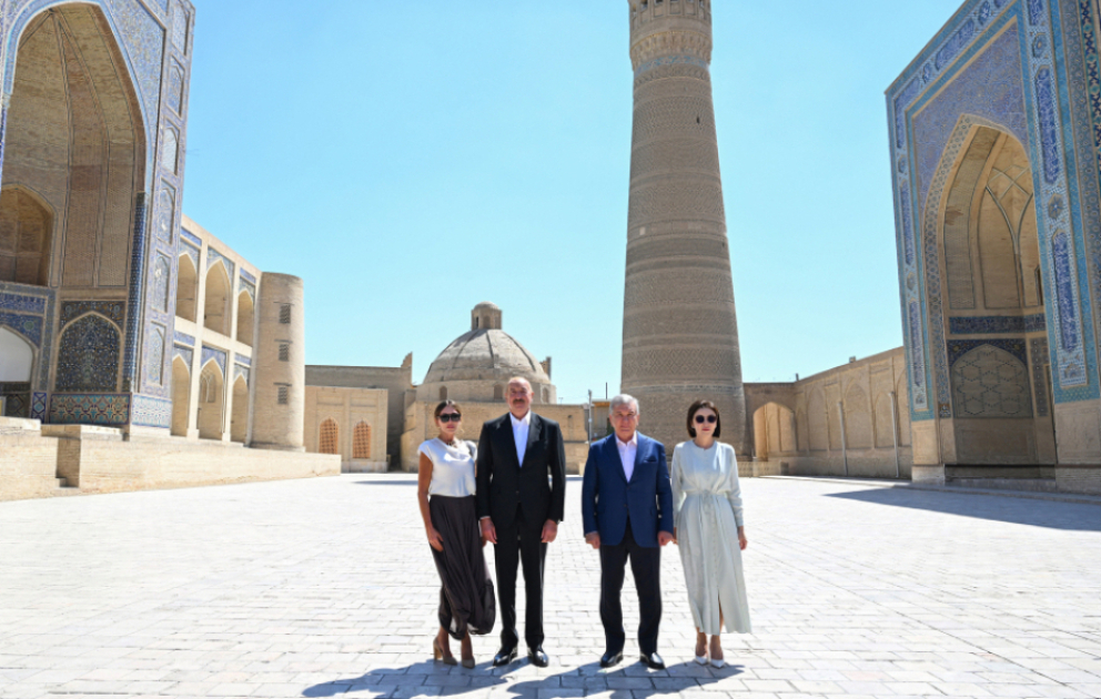 Video über den Usbekistan-Besuch von Präsident Ilham Aliyev in sozialen Medien veröffentlicht