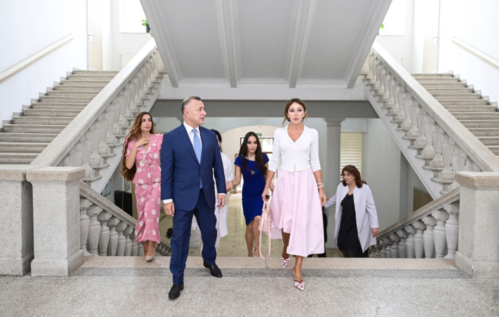 Birinci vitse-prezident Mehriban Əliyeva Elmi-Tədqiqat Pediatriya İnstitutunu ziyarət edib VİDEO