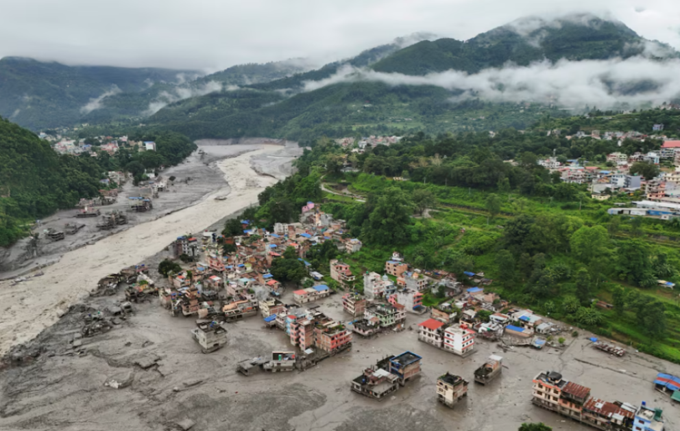 Nepalda baş verən daşqın zamanı ölənlərin sayı 168-ə çatıb VİDEO