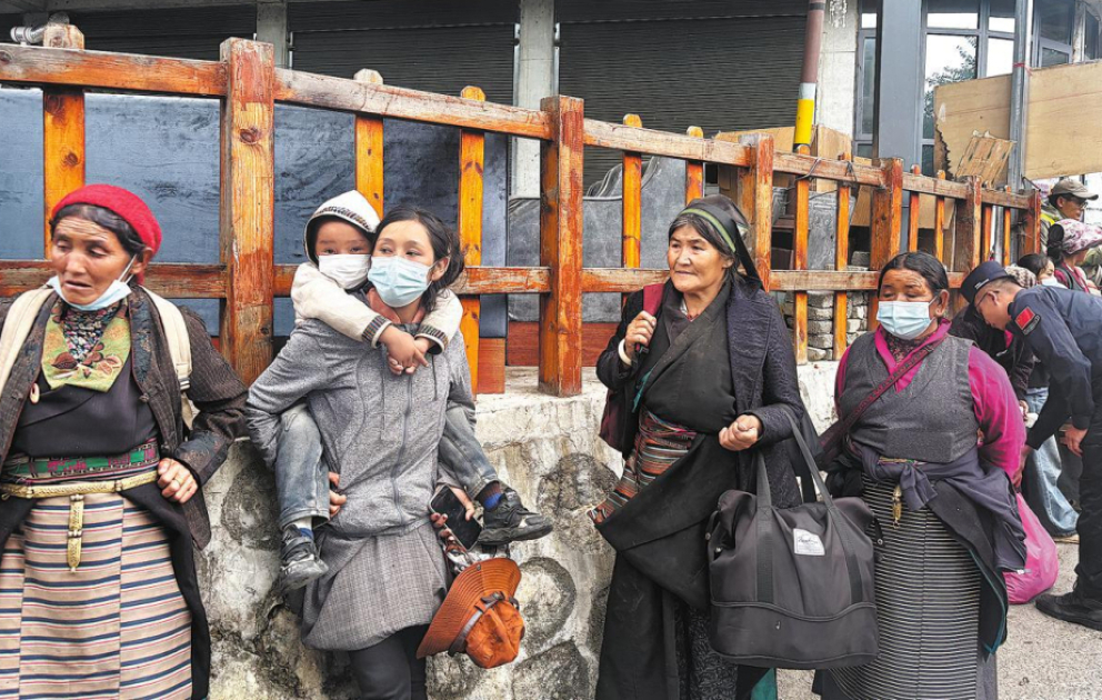 Tibetdə daşqından zərər çəkən sakinlər və turistlər təxliyə edilib VİDEO