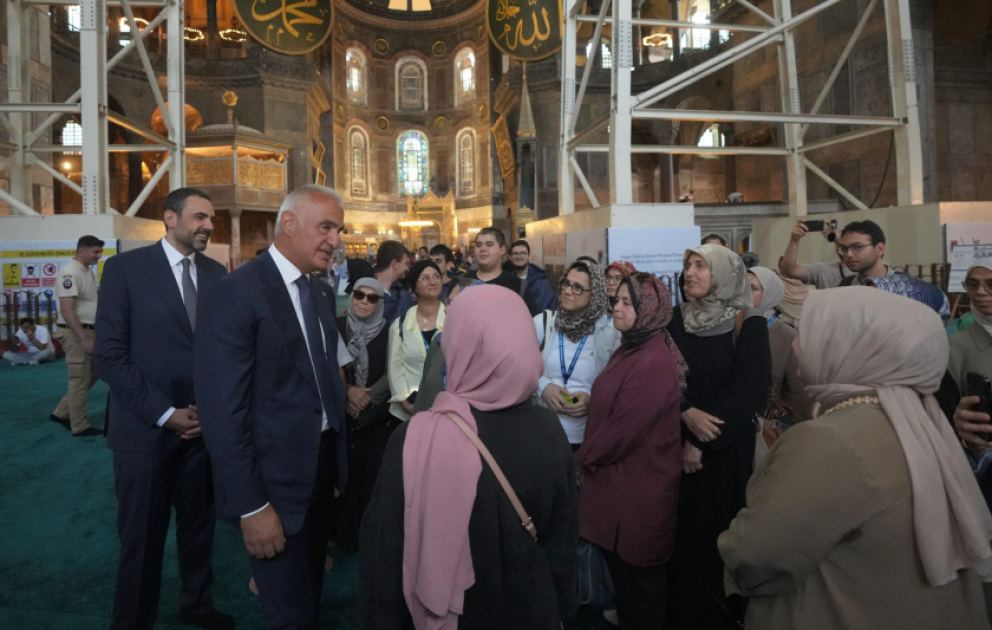 Ayasofya məbədində bərpa işləri aparılır VİDEO