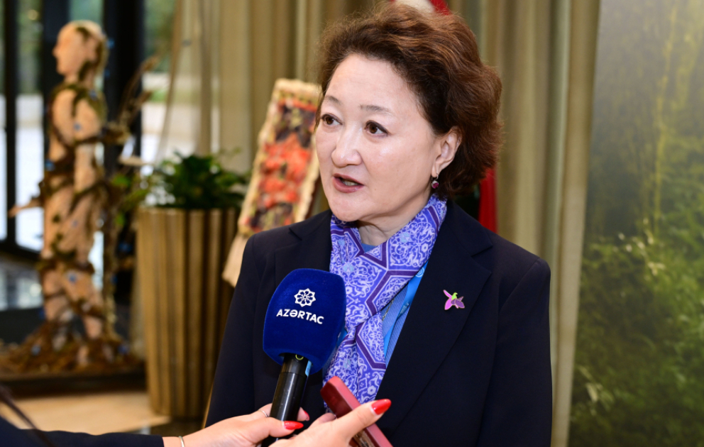 Aktotı Raimkulova: Dayanıqlı Moda Nümayişi sivilizasiyamızın ekoloji məsuliyyətini nümayiş etdirmək üçün düzgün formatdır VİDEO