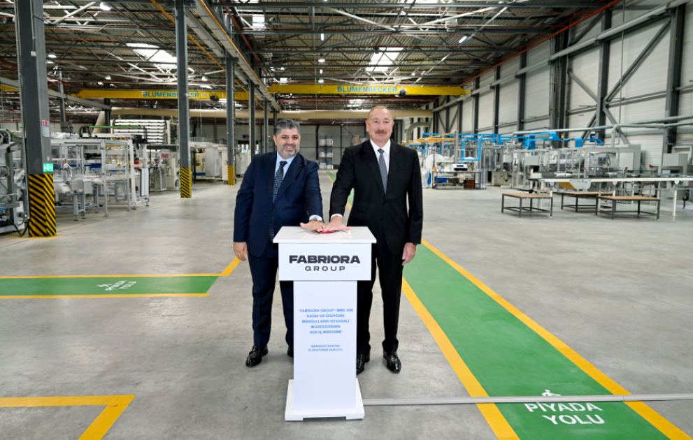 Le président Aliyev inaugure une entreprise de production de papier et de produits d’hygiène à Garadagh VIDEO