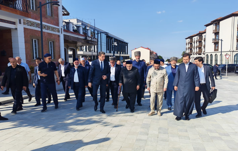 Yəhya Bakuvi Beynəlxalq Konfransının iştirakçıları Xankəndi şəhərində olublar VİDEO