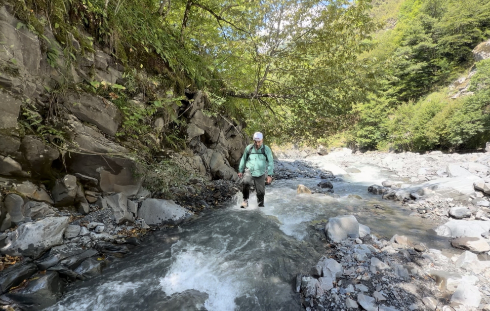 Am Ende eines schwierigen Weges wartet eine beeindruckende Aussicht – Gotschjatag-Wasserfall VIDEO