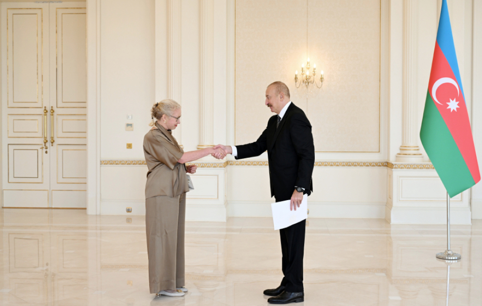Le président azerbaïdjanais reçoit la nouvelle ambassadrice de Suède en Azerbaïdjan VIDEO
