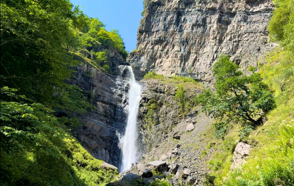 Schahwerdi-Wasserfall: Schon der Weg ist ein Abenteuer VIDEO