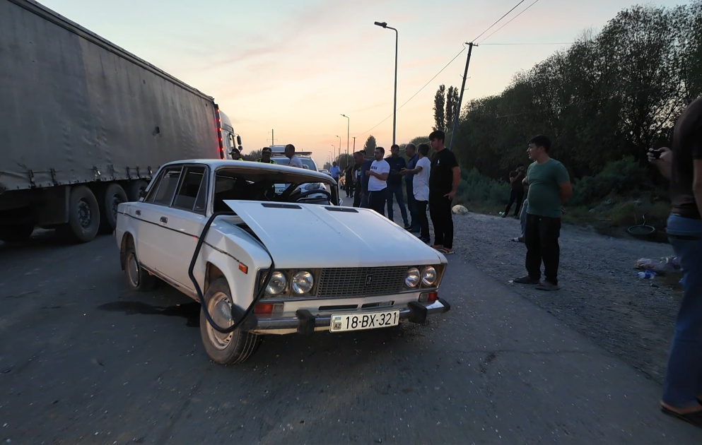 Sabirabadda yol qəzasında bir nəfər ölüb, iki nəfər xəsarət alıb VİDEO