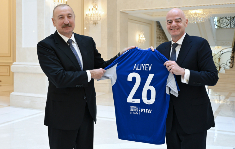Prezident İlham Əliyev FIFA-nın prezidentini qəbul edib VİDEO