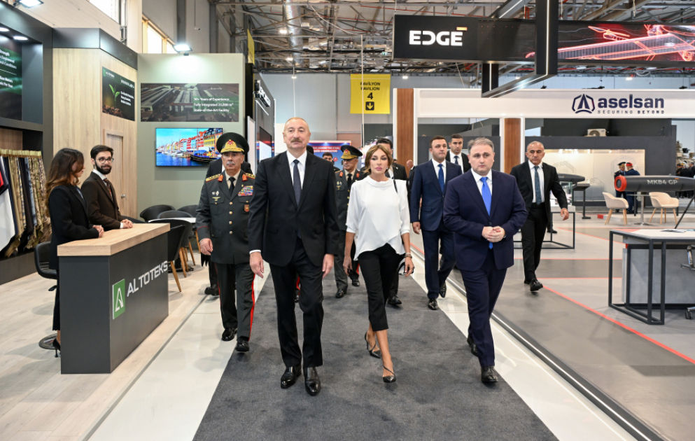 Le président Aliyev visite les salons « ADEX 2026 » et « Securex Caspian » VIDEO
