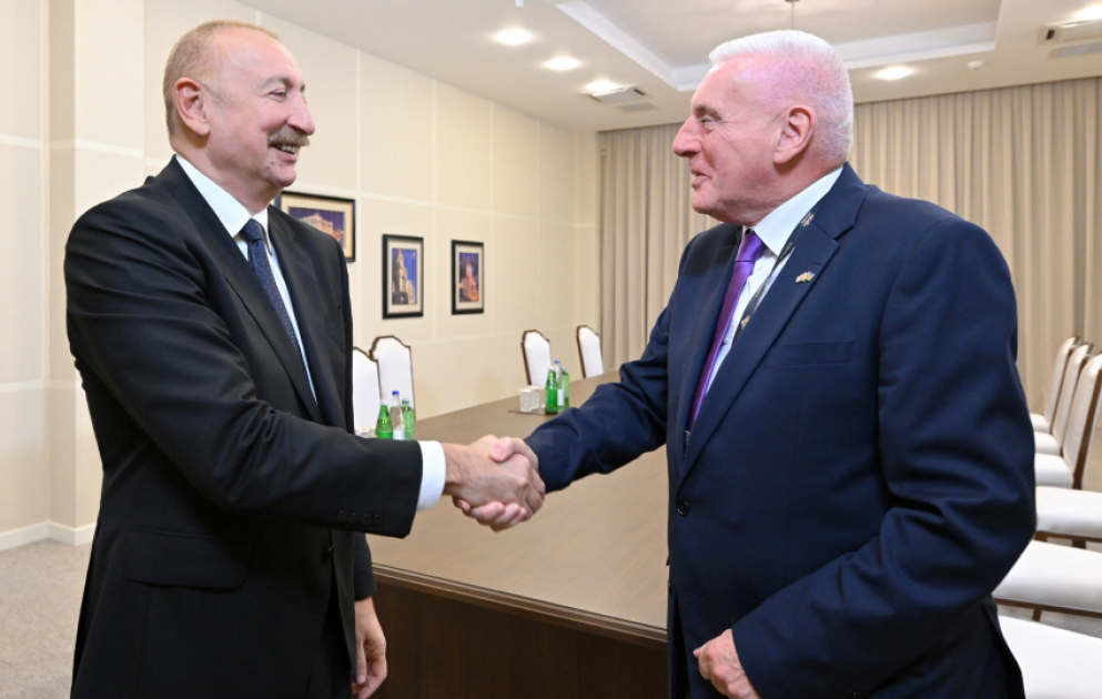 Präsident Ilham Aliyev empfängt britischen Staatsminister für Verteidigung VIDEO