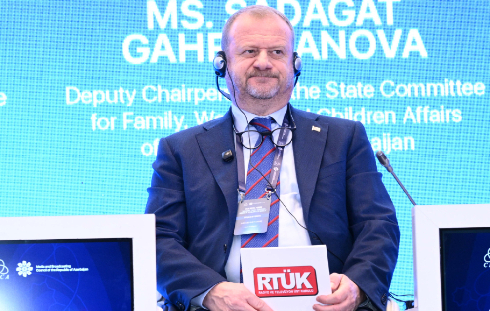 Mehmet Daniş: Etimad mühitinin yaradılmasında medianın məsuliyyəti ön plandadır VİDEO