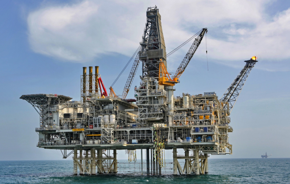 Азербайджанская нефть торгуется по цене 120,68 доллара Азербайджанская нефть подешевела на мировом рынке.