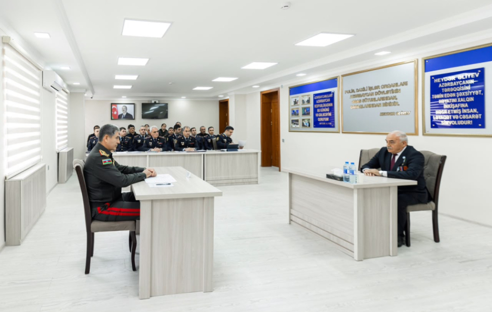 Daxili işlər naziri Şəkidə vətəndaşların müraciətlərini dinləyib və gənclərin arasından seçim edib VİDEO
