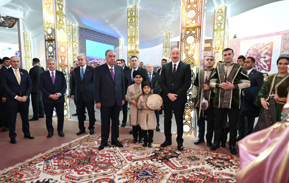 Le président Ilham Aliyev visite le Festival des cuisines nationales des pays de la CEI VIDEO