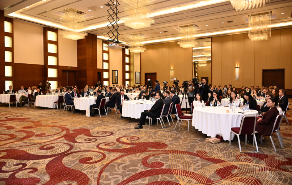 В Баку проходит церемония открытия EYBA Autumn Conference 2026 ВИДЕО
