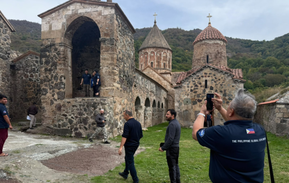Dünya səyyahları Kəlbəcərdə Xudavəng Monastır Kompleksində olublar VİDEO