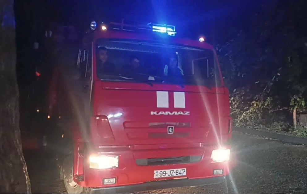 Tovuzda yaşayış binasında ildırım çaxması nəticəsində yanğın baş verib VİDEO