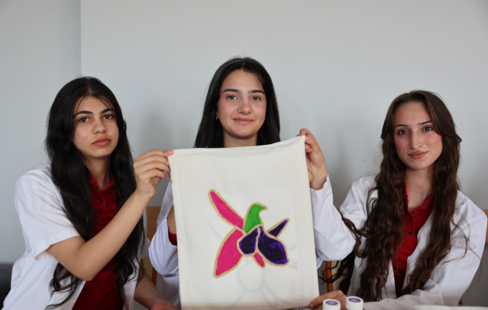 İğdırda Xarıbülbül çiçəyinə həsr olunmuş texnologiya dərsi keçirilib VİDEO