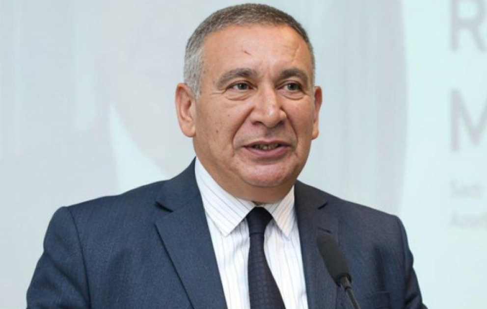 Rəşad Məcid: Məktəblərdə vahid geyim formasına qarşı çıxmaq dünyəvi təhsil prinsipləri ətrafında ciddi suallar yaradır VİDEO