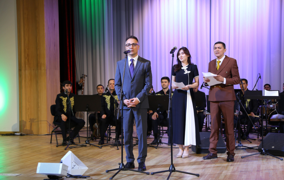Buxarada Azərbaycan və Özbəkistan musiqisinin həzin nəğmələri səslənib VİDEO