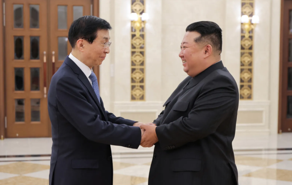 Şimali Koreya lideri Kim Çen Inın Çin səfəri başa çatıb VİDEO