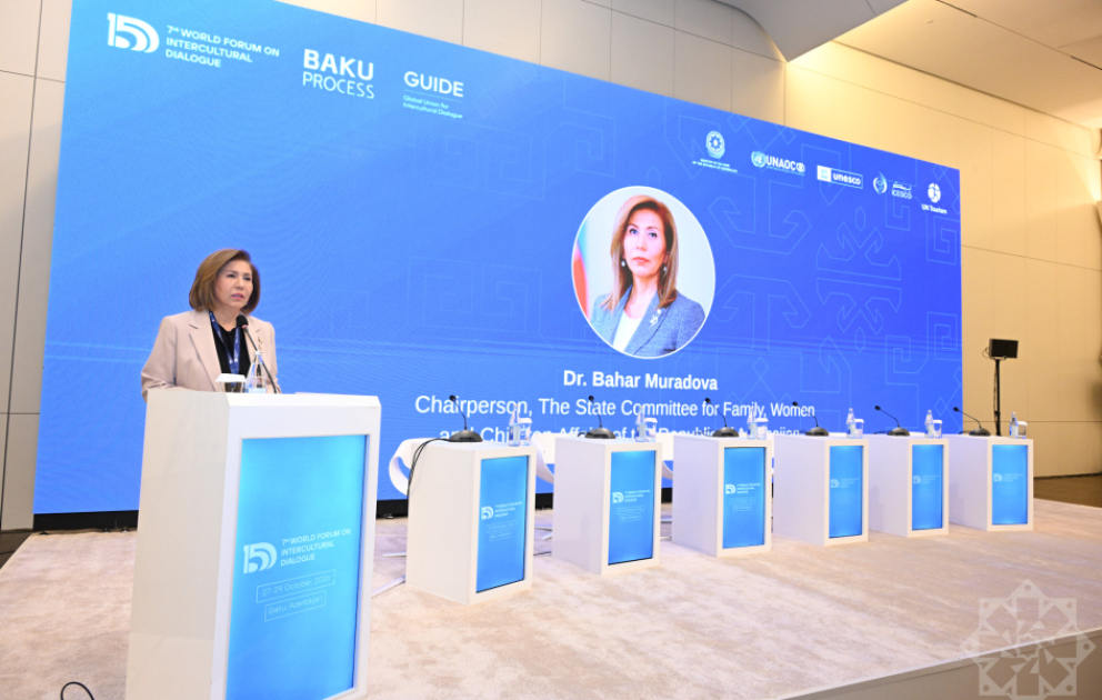 Mədəniyyətlərarası Dialoq Forumunda qadınların və qızların imkanlarının genişləndirilməsi müzakirə olunub - YENİLƏNİB VİDEO