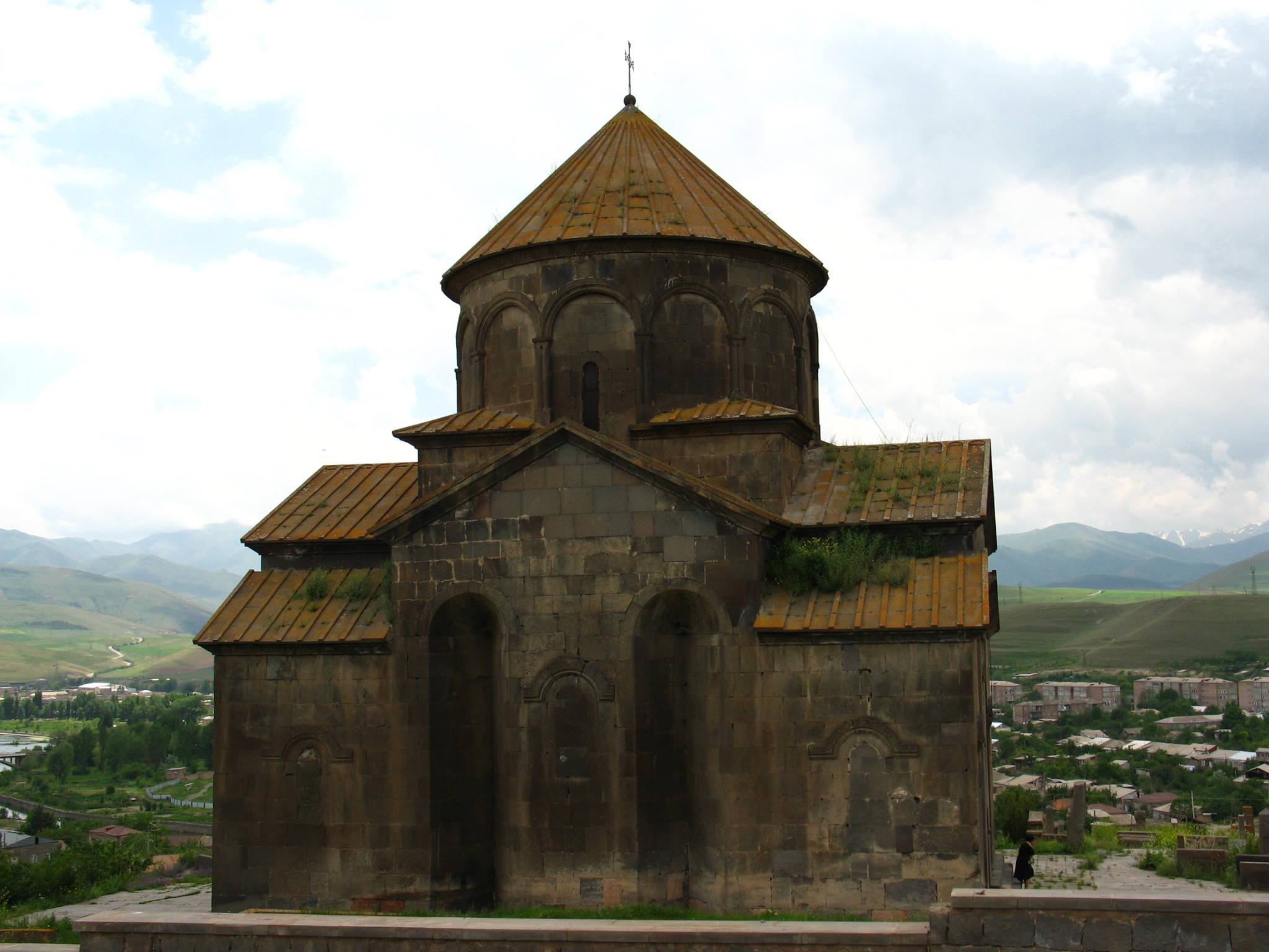 Древний армянский храм в Ереване